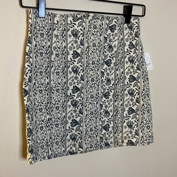 Free People Modern Femme Denim Miniskirt Size 0 - Picture 4 of 8